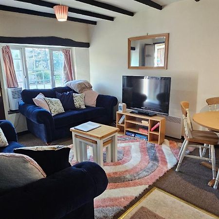 No 4 Trelawney Apartment - Onsite Bar - Restaurant - Horse Riding Menheniot Exterior photo